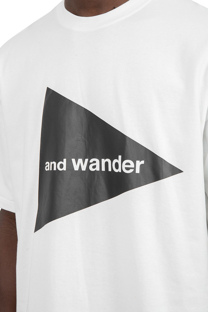 And Wander T-shirt logo ss