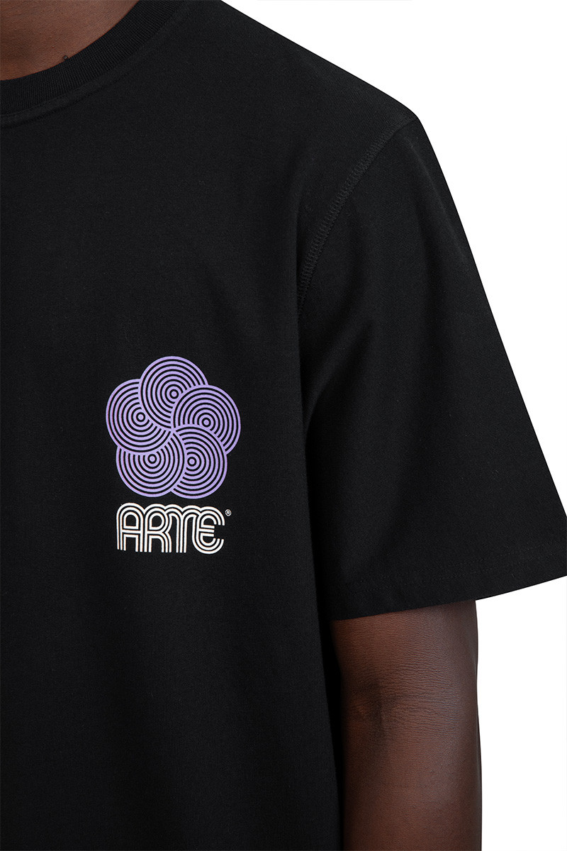 Arte Circle flower print t-shirt black