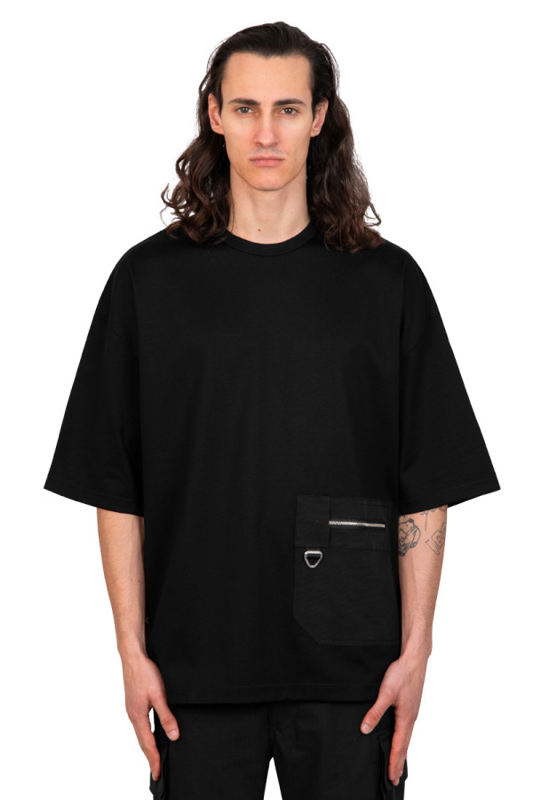 T-shirt poche zippée noir
