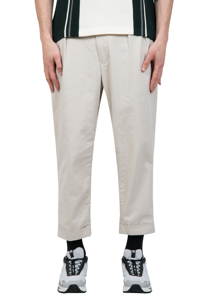 BEAMS + Pantalon 2 plis twill gris