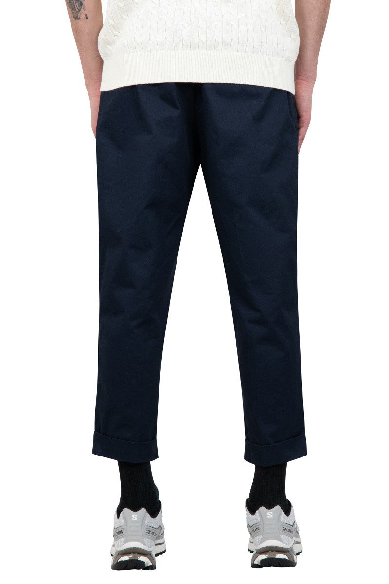 BEAMS + Pantalon 2 plis twill bleu