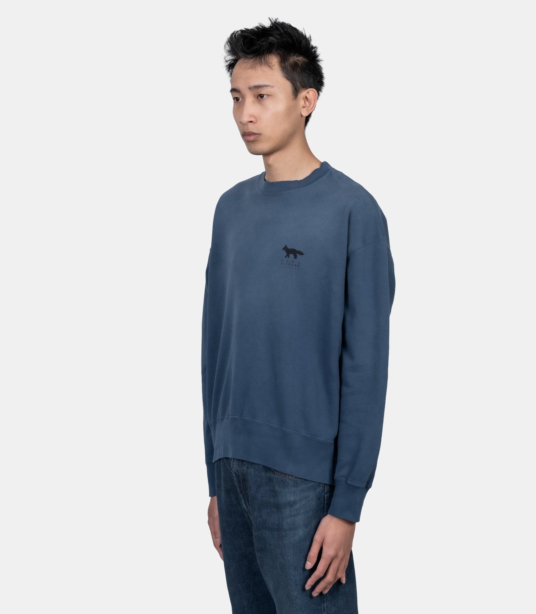 Crewneck sunfaded fox x kuro - 990005-P480-S - Maison kitsuné