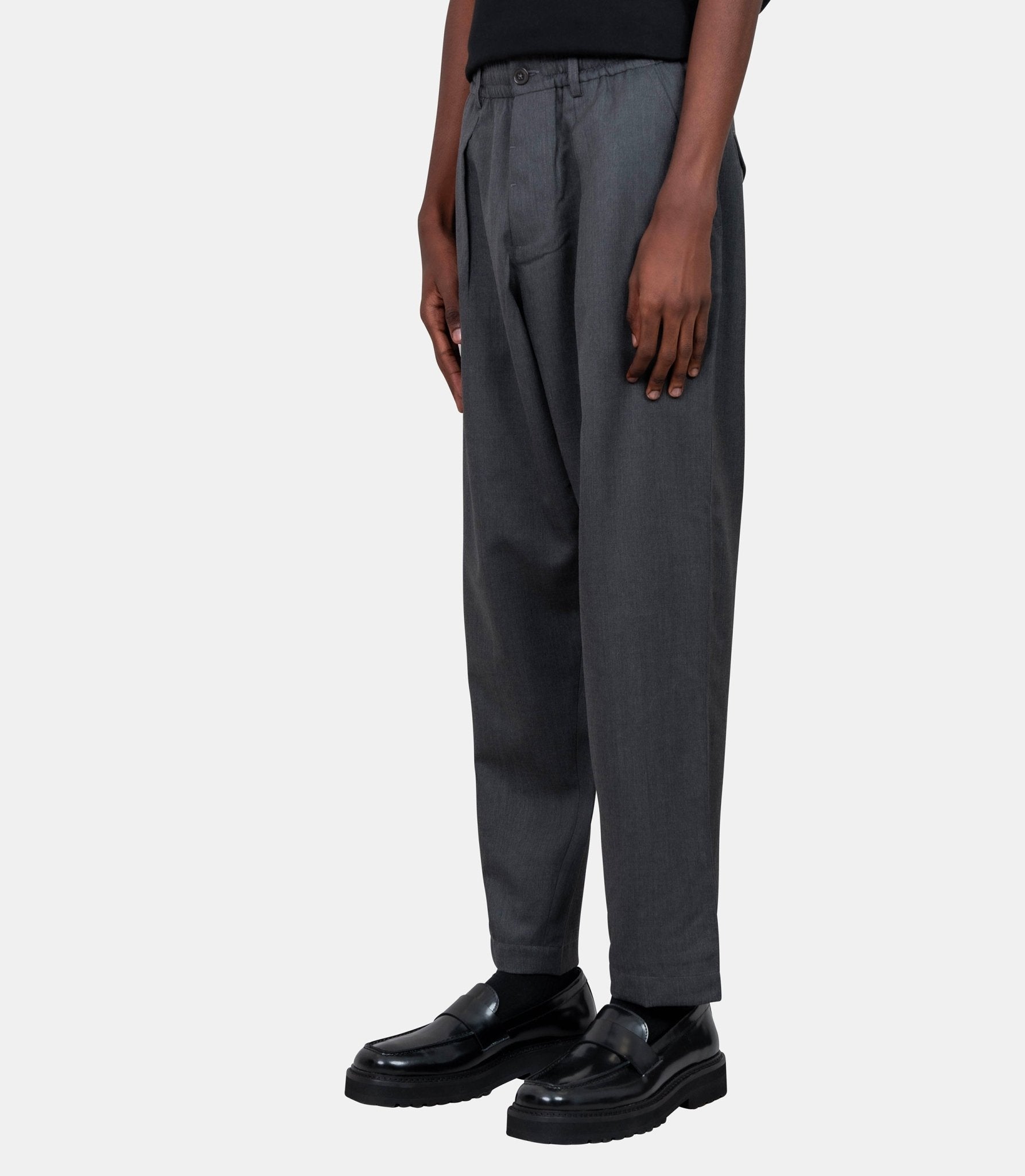 Pantalon de survêtement à plis - 33193 - charcoal - 28 - Universal works.
