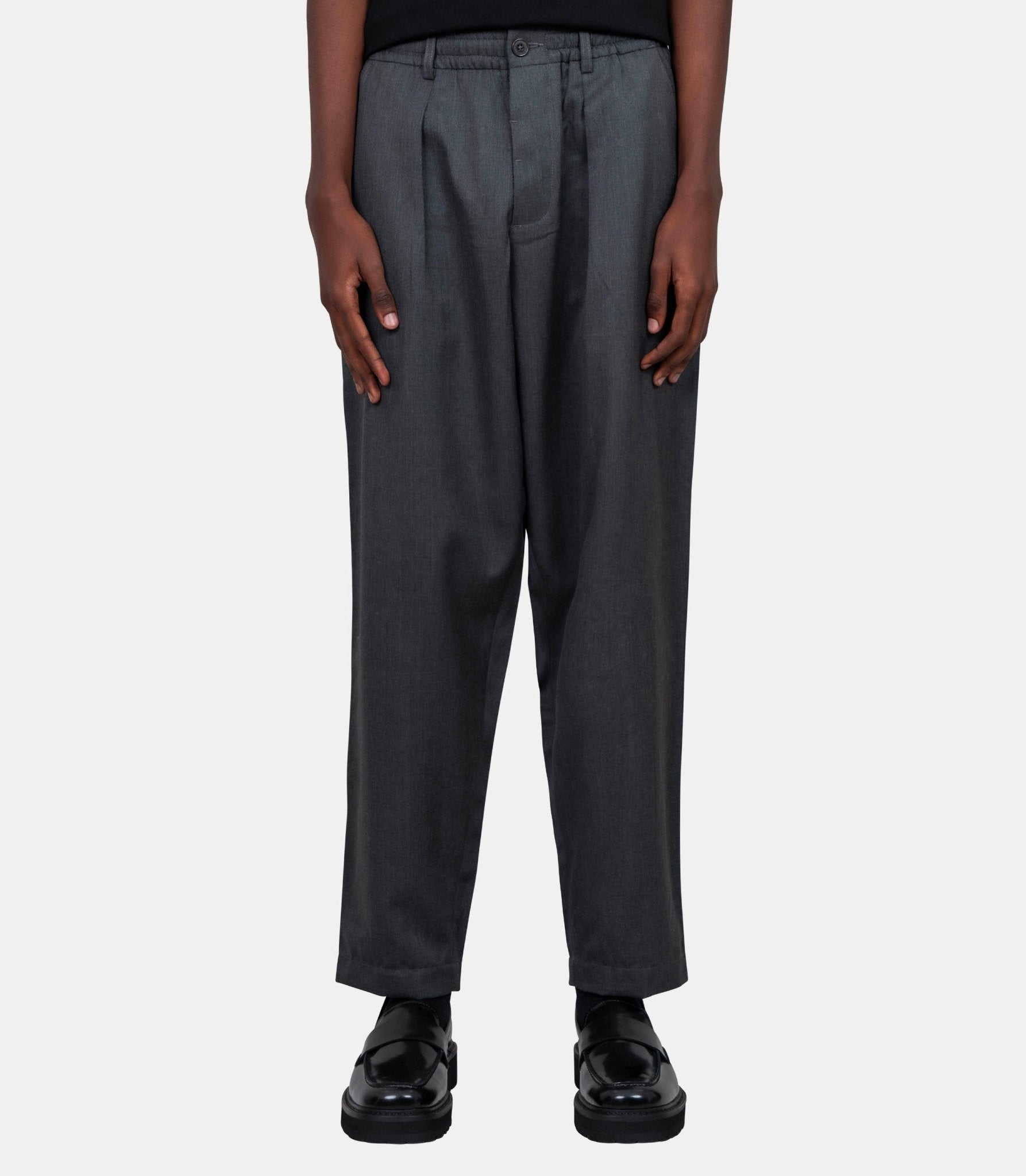 Pantalon de survêtement à plis - 33193 - charcoal - 28 - Universal works.