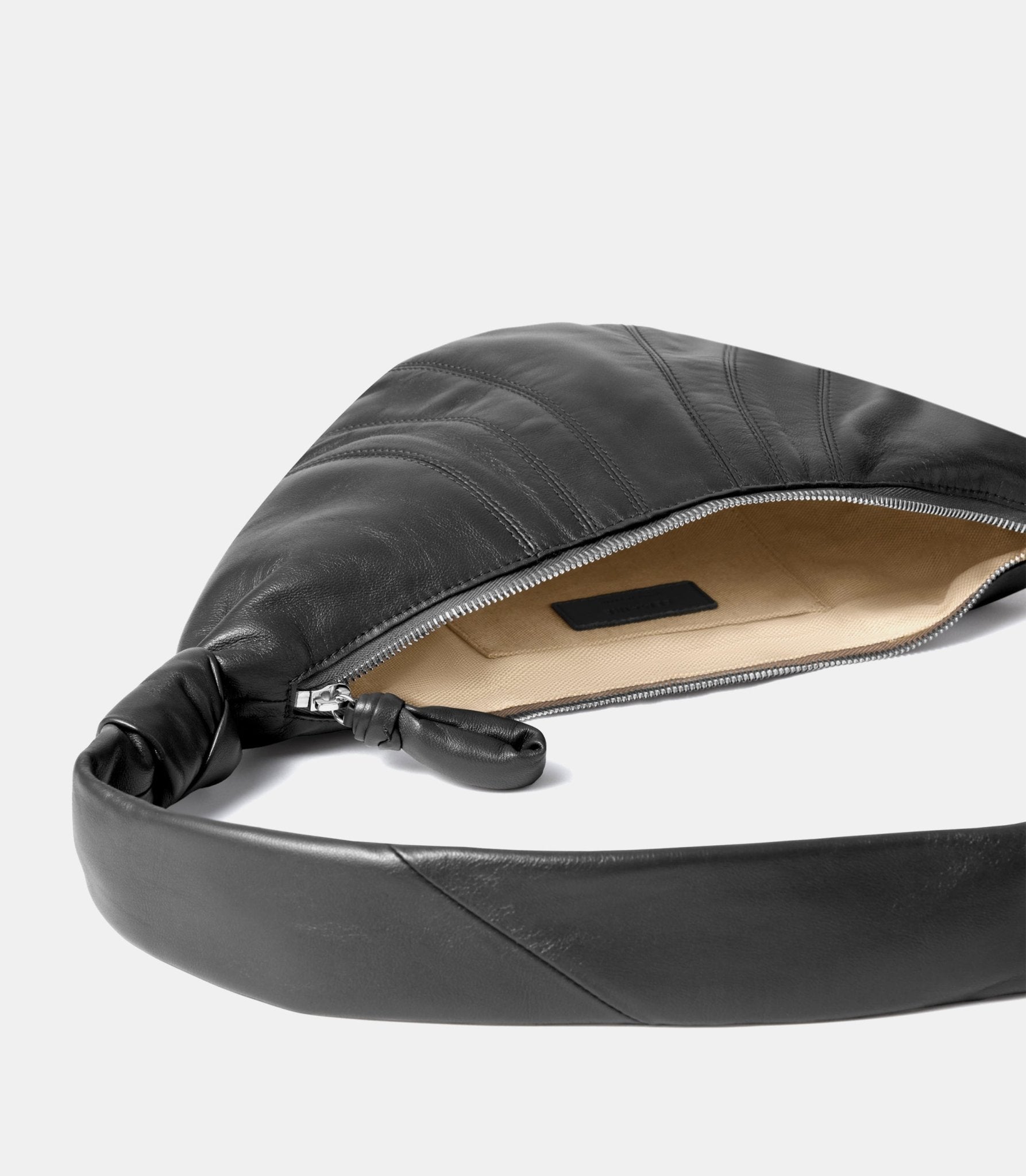 Sac small croissant - BG0003-LL095-BK999-OS - Lemaire