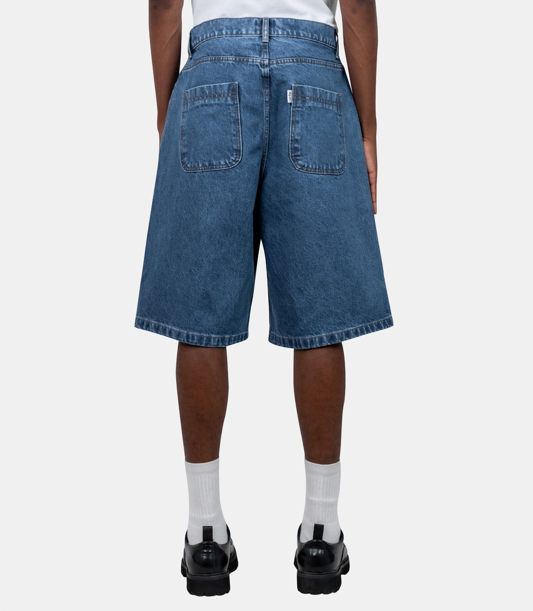 Short en denim à poche ronde-SS26-070SHO-486-28-Arte