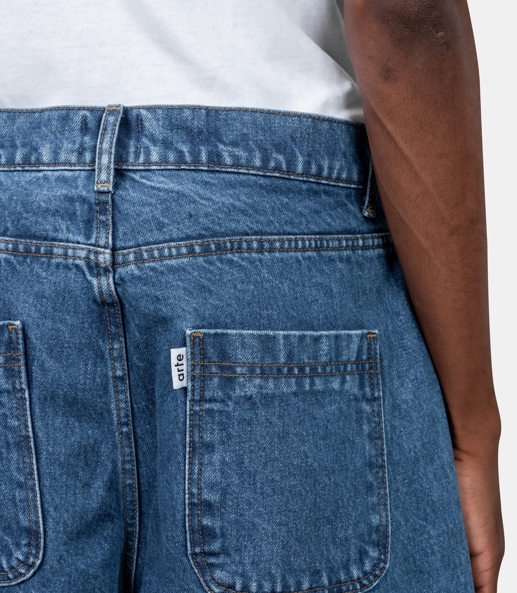 Short en denim à poche ronde-SS26-070SHO-486-28-Arte