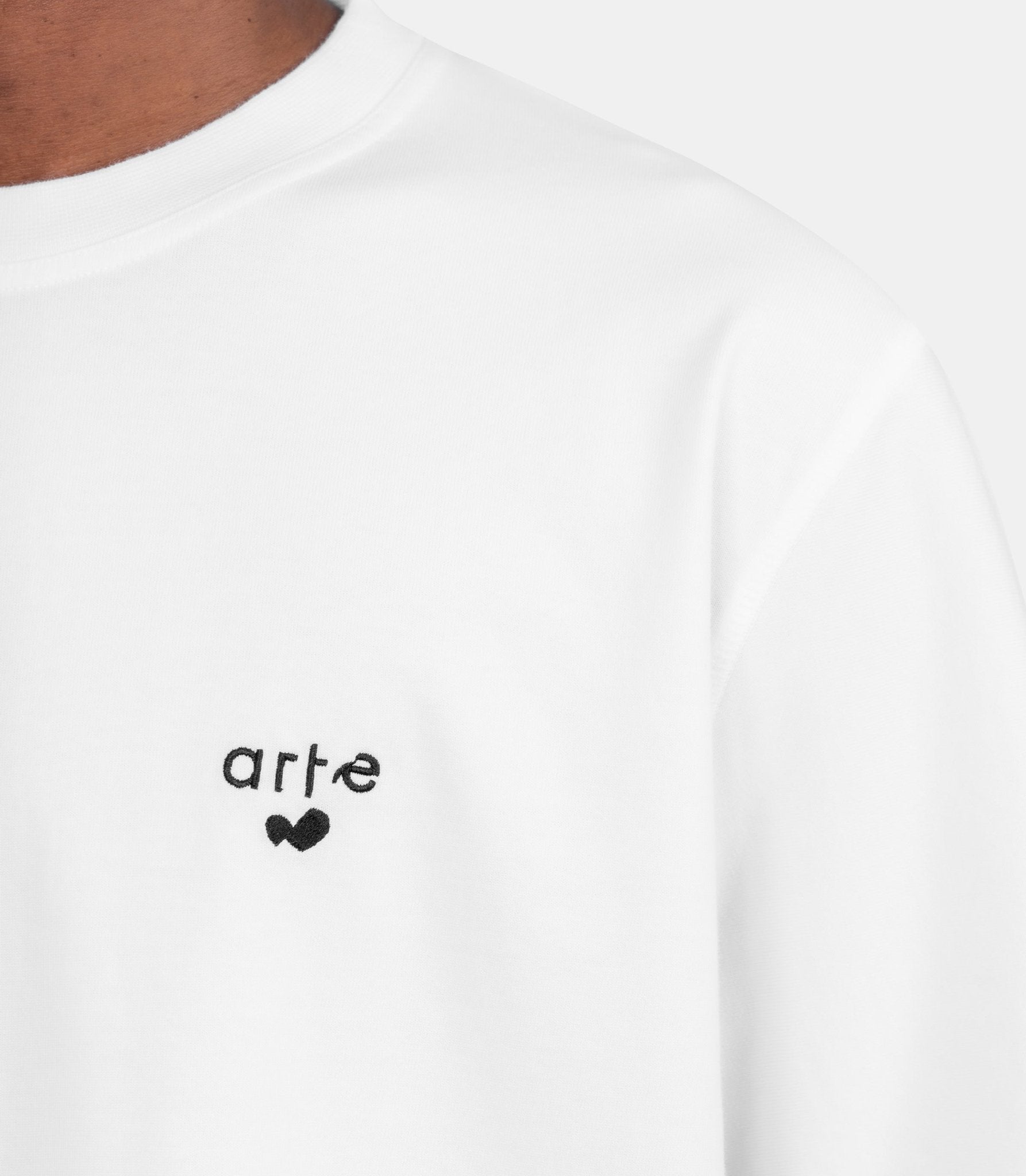 T-shirt logo coeur-SS26-125T-100-S-Arte