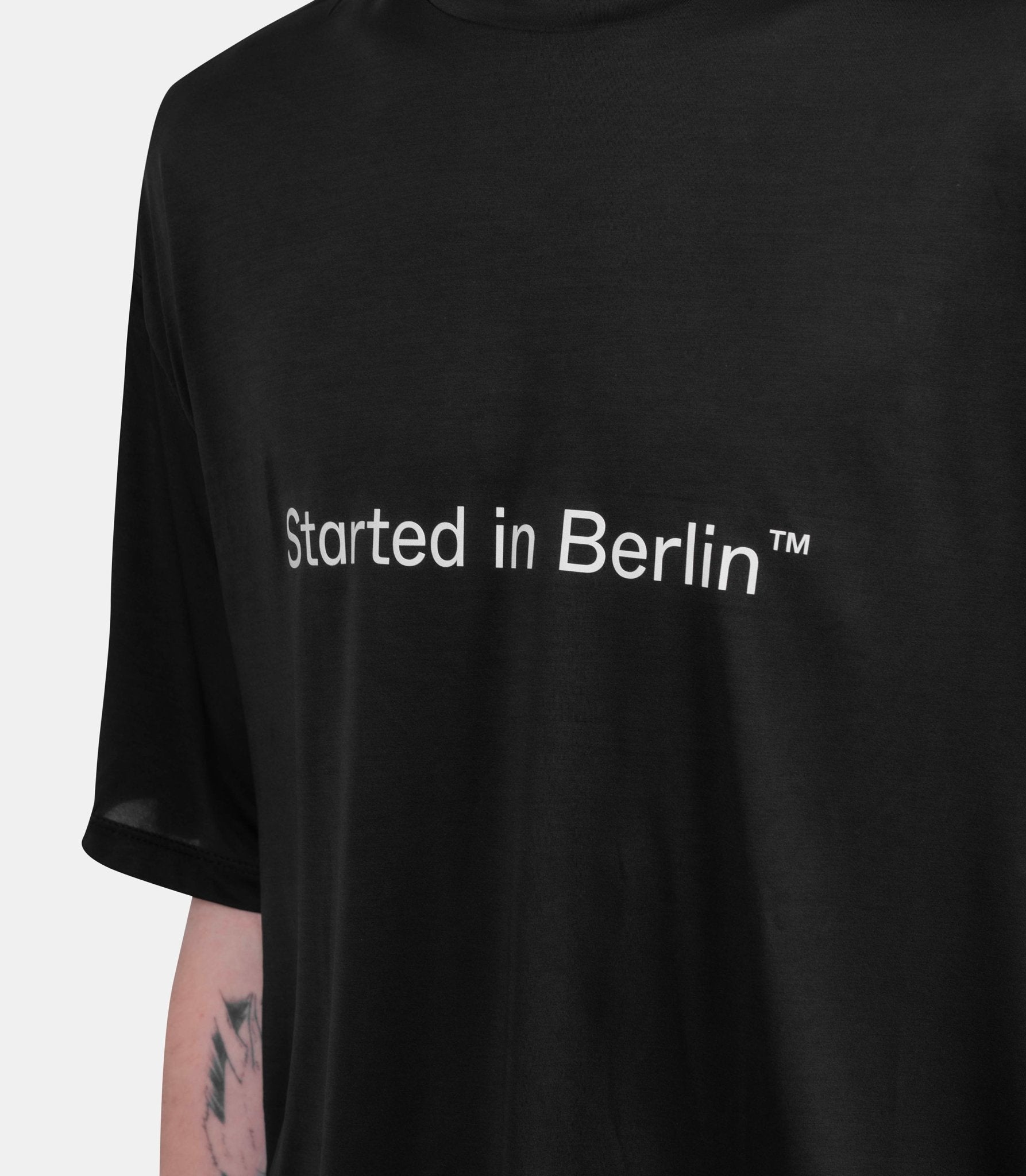 T-shirt recycled started in berlin - RSBT25bk-S - Optimistic runners