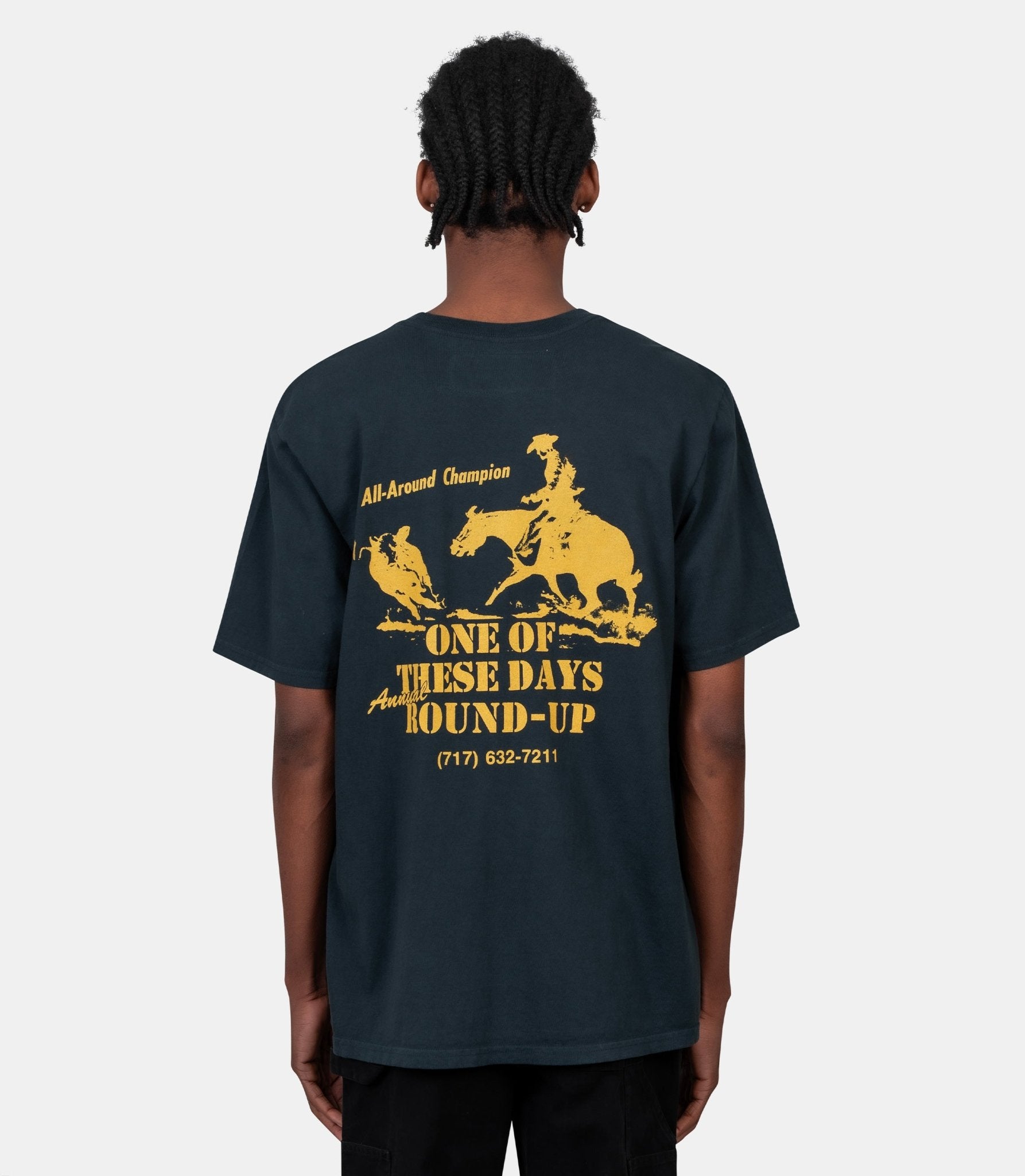 T-shirt round up - 01D-04-040-WASHEDBLACK-S - One of these days