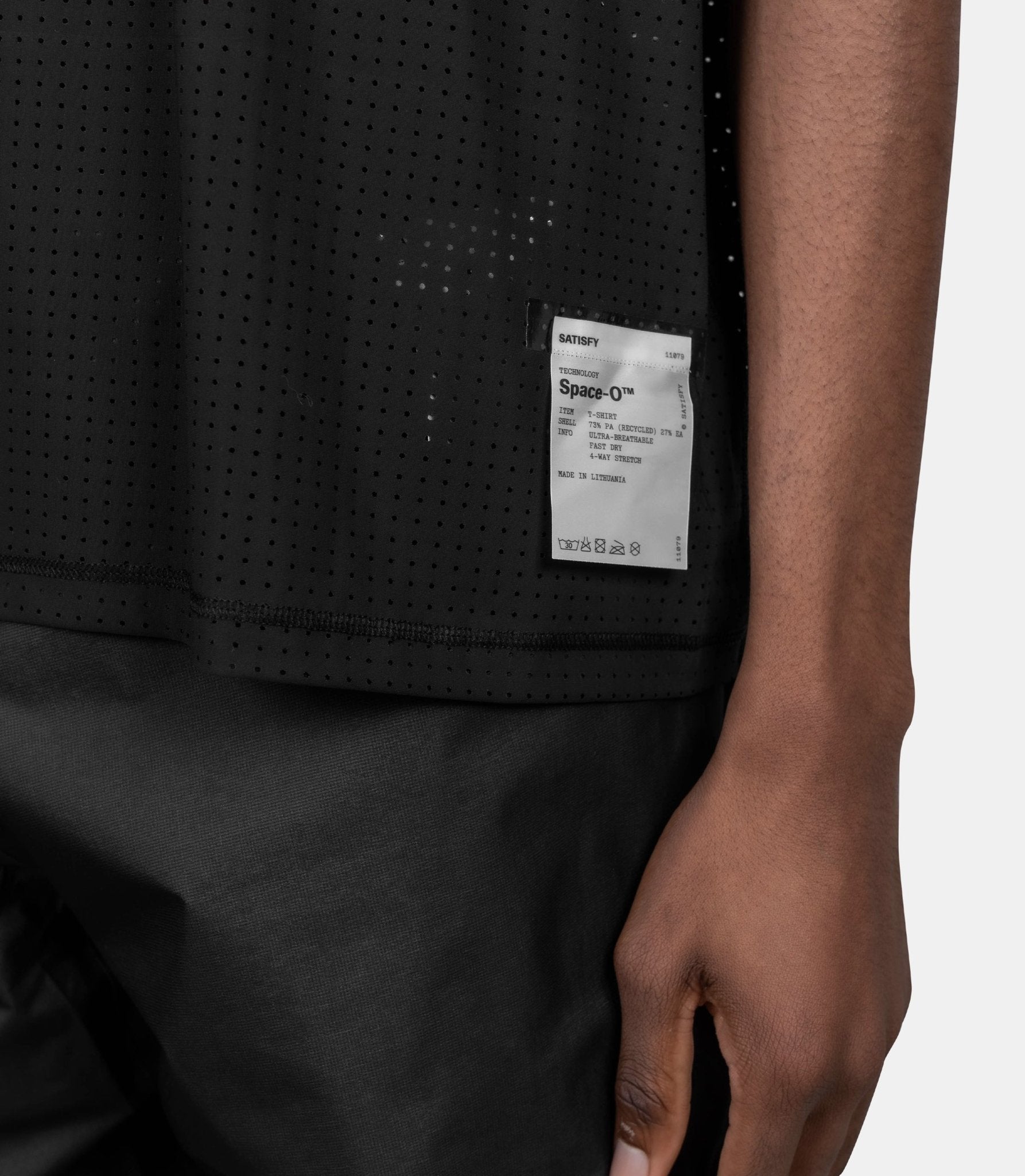 T-shirt space - o - 11079-00001 -S - Satisfy