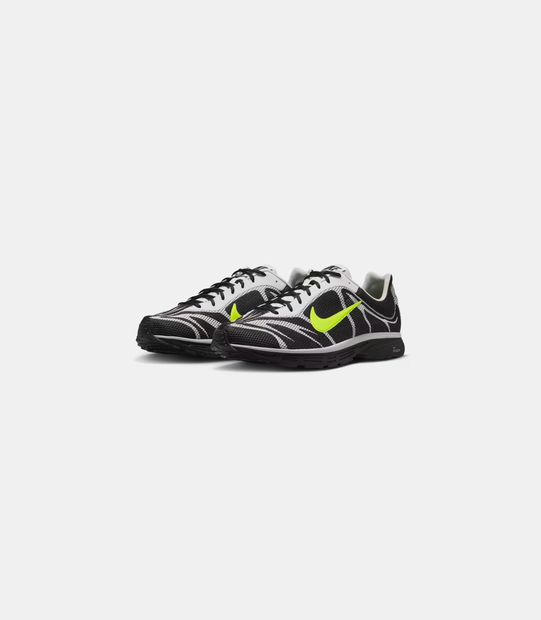 Zoom streak 3-IQ8012-001-40-Nike